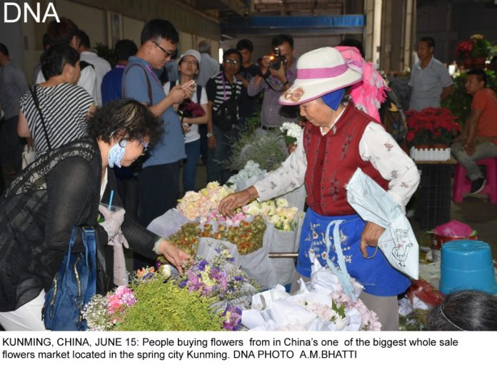 By Ansar M Bhatti in Kunming KUNMING (CHINA), JUNE 15 (DNA) - Pakistan justified its nomination as “’guest of honour’ at the Kunming South and Southeast Asia Expo, 2017, as it businessmen came out in a big number this time, with new varieties of goods to attract local market , said the Expo’s organizers. Around 200 Pakistanis’ stalls at specially allotted Pavilion were the Center of attention for the visitors.Pakistan’s products particularly the leather and marble-made goods, besides traditional handicrafts were the eye-catching. An official Wang Wei said that Pakistan is very close to their heart and they wished it should get maximum benefit from the expo, that will conclude on Monday. He said Pakistan has gained a most prominent position among the common Chinese because of its active role in Belt and Road’s initiative. Pakistan was provided the opportunity of being the lead country , not only for being China’s all-weather friend, but also because the bilateral balance of trade has tilted too much in China’s favour and now the Chinese Central government wanted it should get corrected for a win-win situation. Li Jao, a senior official of Yunnan’s Department of Commerce, explained to the gathering of international journalists that Pakistan has the potential, but has not risen to it due to extraneous circumstances. Hence, the opportunity at Kunming enabled it to showcase its products, attracting Chinese and other international buyers. Indeed, with around 200 stalls, including the main theme pavilion at the very entrance, designed in the likeness of the Lahore Fort, depicting strength of character, continuity and diversity, Pakistan put its best foot forward; tastefully displaying a variety of products like textiles, leather and sports goods, rice, marble-ware, furniture, traditional handicrafts, cutlery and jewellery. It was heartening to observe thousands of Chinese and international buyers throng to the Pakistani stalls, although the hundreds of other exhibition booths from emerging economic giants in the region also displayed their best merchandise. The expo was formally inaugurated early this week by the Governor of Yunnan province Chen Hao. It was also addressed by Pakistan’s Consulate General in China Amana Baluch who thanked the Chinese government for its special gesture of goodwill towards her country, that she hoped will be a great source of help enhancing Pakistan’s export to China and other regional countries, as well as improving balance of payment position. She termed the expo as a historical event, giving further boost to their all-round socio-economic partnership. The weeklong expo was co-sponsored by the government of Yunnan, China Chamber of International Commerce, SAARC Chamber of Commerce and Industry and Asean China Center. The expo provided an opportunity to about 8,000 traders from all around the world to showcase their products in order to upgrade their bilateral trade's links and mutual exchanges, seeking more and more investment in their respective countries. While speaking on the occasion, China Assistant Minister for Commerce praised high of Pakistan’s contribution towards Belt and Road’s initiative. About the CPEC, he said, it was being implemented rapidly, hoping that the two-countries’ bilateral cooperation to this effect will deliver a great amount of benefits to the people of Pakistan and help them to improve their living conditions.=DNA ==============