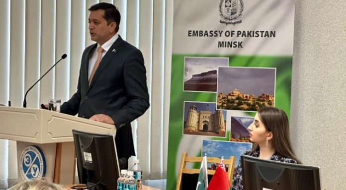 Ambassador Sajjad Haider addresses human rights concerns at Belarus University event