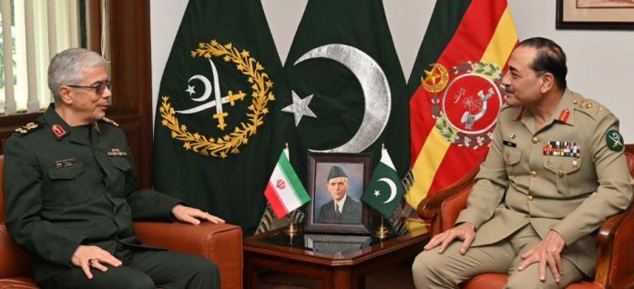 Iranian military chief meets COAS at GHQ