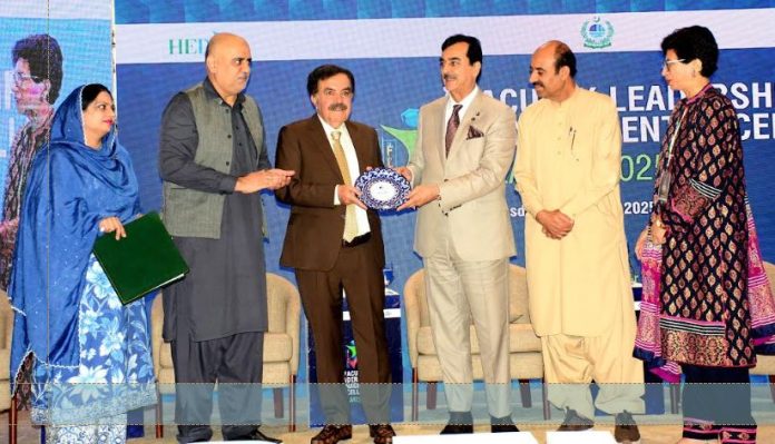 DNA 18-5 Chairman Senate lauds HEC’s National Outreach Programme