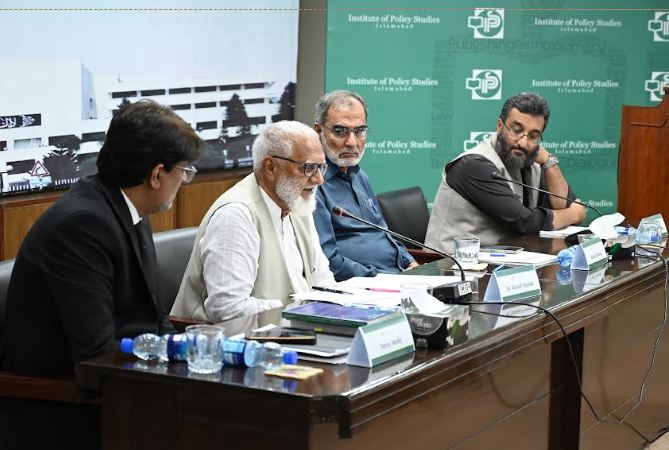 DNA 2-5 Legal experts stress global norms for constitutional integrity