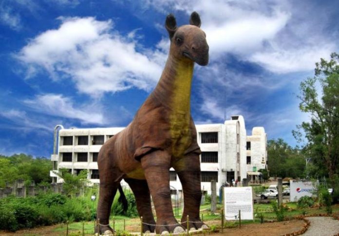 4 Beast of Balochistan becomes showstopper at Gate of Natural History Museum