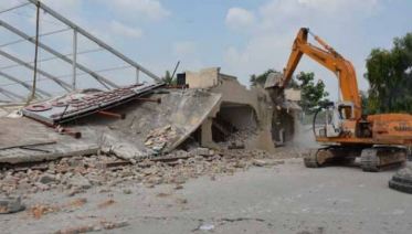 5 CDA’s Anti-Encroachment Drive in full Swing Clearing major portion of GT Road Tarnol