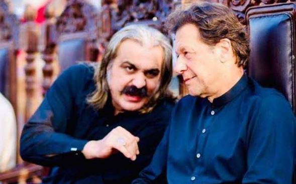 5 Imran says 'CM Gandapur should resign' if he can't restore peace in KP