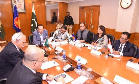 DNA 13-8 FPCCI hosts ASEAN diplomats for B2B networking