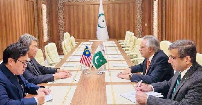 Dar meets Malaysian FM, urges humanitarian access for Gaza