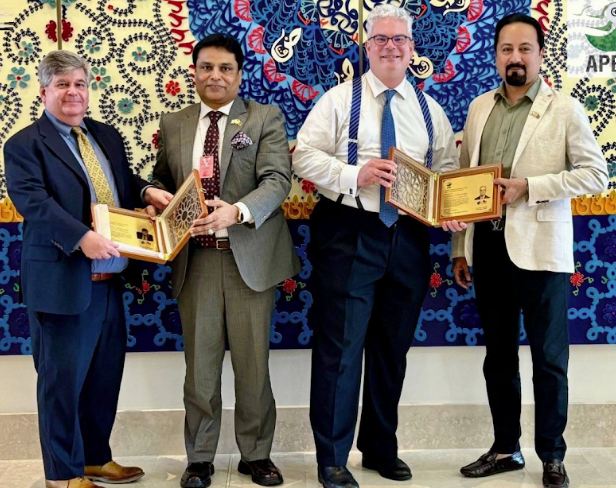 DNA 30-5 U.S. keen to invest in Pakistan, strengthen economic ties