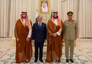 1 Overseas Pakistanis, public laud Saudi-Pak Defence pact