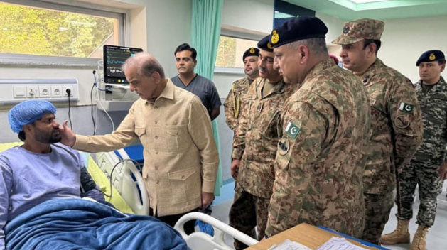 12 PM says Afghanistan must choose between terrorists or Pakistan