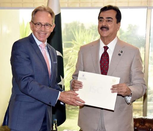 DNA 22-4 Gilani emphasis cementing bilateral ties with Australia