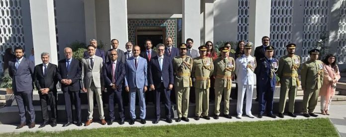 DNA 8-4 Defence and martyrs day commemorated in Beijing