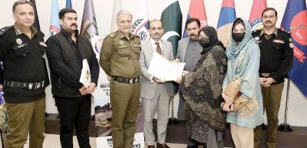 11 Police Martyrs honored: Residential plots allotted to families in Mianwali