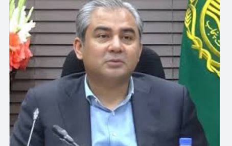 33 Interior Minister surprise visit finds passport delays replaced by efficiency