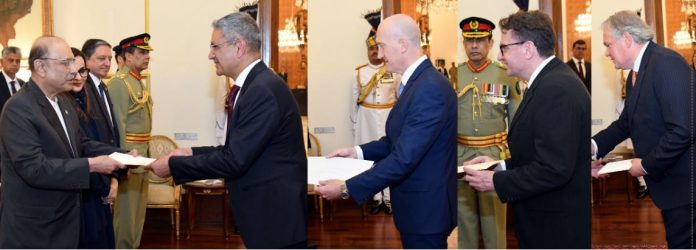 Four Envoys present credentials to President Asif Ali Zardari