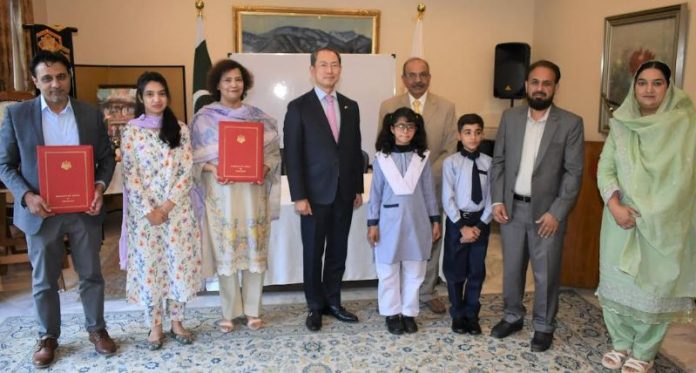 DNA 7-4 Japan funds new primary school and water system in Pakistan