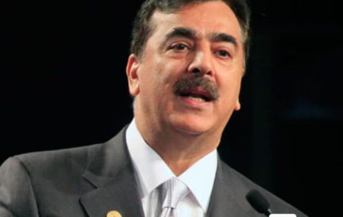 Gilani visits Mahmood Group of Textile Mills