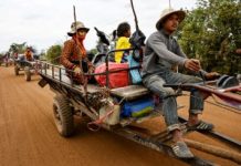 Cambodia-Thailand border clashes send half a million into shelters Cambodia-Thailand border clashes send half a million into shelters