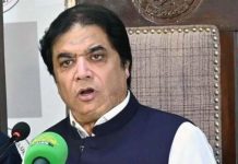 Abbasi announces Rs100,000 reward for Railway Police constable’s exemplary honesty Abbasi announces Rs100,000 reward for Railway Police constable’s exemplary honesty