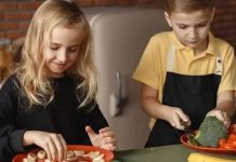 Is vegetable-based diet healthy or harmful for children? Is vegetable-based diet healthy or harmful for children?