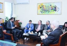 Govt advisor pitches ‘Cashless Pakistan’ vision to foreign investors Govt advisor pitches 'Cashless Pakistan' vision to foreign investors