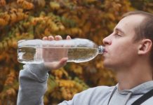 Doctor urges 8-10 glasses of water daily despite cold Doctor urges 8-10 glasses of water daily despite cold
