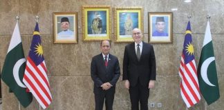 Australian envoy pays courtesy call on Malaysian counterpart Australian envoy pays courtesy call on Malaysian counterpart