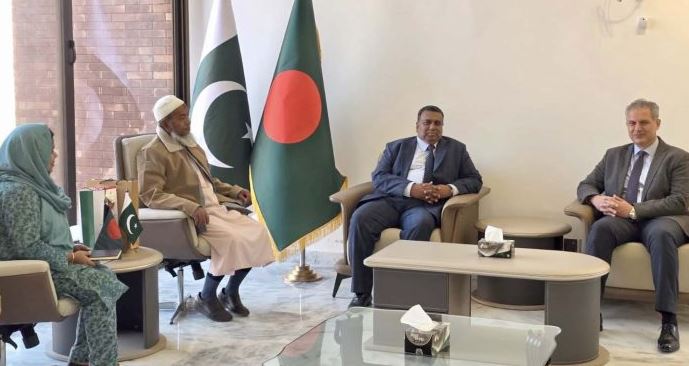 33 Jordan Ambassador greets Bangladesh counterpart