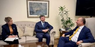 Kazakhstan envoy meets climate minister Kazakhstan envoy meets climate minister