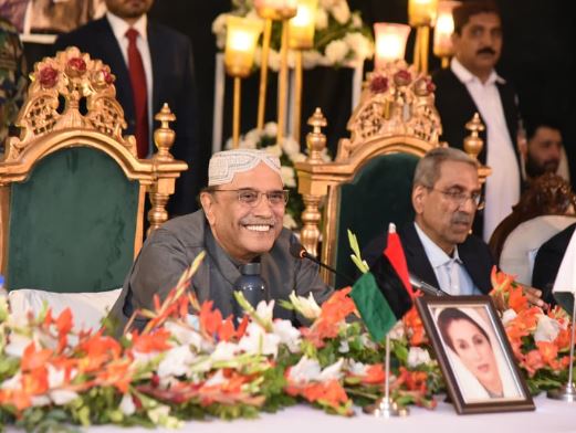 DNA 14-8 President Zardari reaffirms commitment to economic recovery, unity