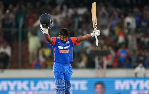 100 Samson seals India's biggest WC chase to make semis