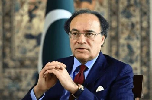 32 Pakistan, IMF begin third review of economic program