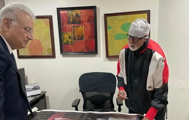 51 years of Deewaar: Dubai gold man Anil Dhanak calls Amitabh Bachchan the greatest movie star 51 years of Deewaar: Dubai gold man Anil Dhanak calls Amitabh Bachchan the greatest movie star