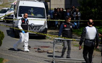 20 Two killed in Istanbul shootout
