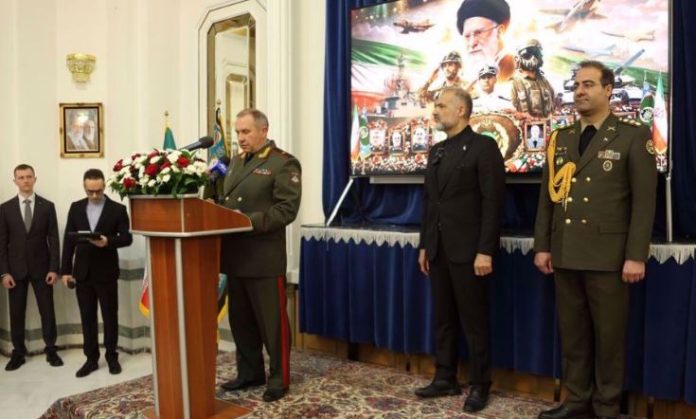 Russian general hails Iran's 'shining example' of defense against US-Israeli aggression