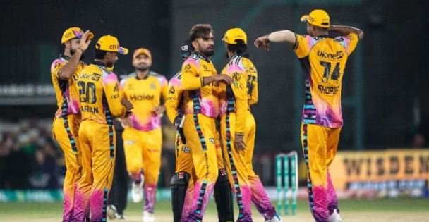 D1 Peshawar Zalmi bowl out Hyderabad Kingsmen for 145 in PSL 11 clash