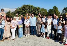 Romanian Ambassador celebrates Orthodox Easter with friends Romanian Ambassador celebrates Orthodox Easter with friends