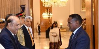 Ambassador Oumer presents credentials to President of Pakistan Ambassador Oumer presents credentials to President of Pakistan