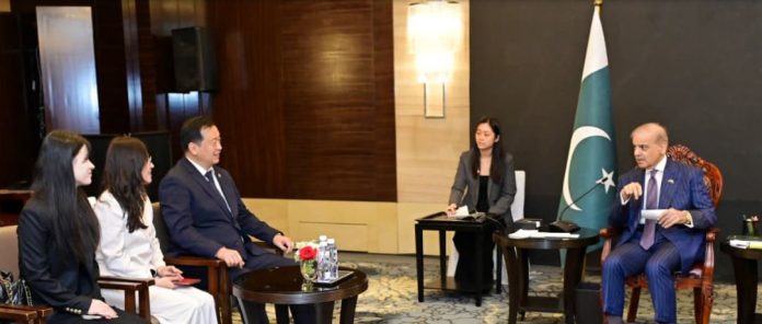PM meets Chinese business delegations