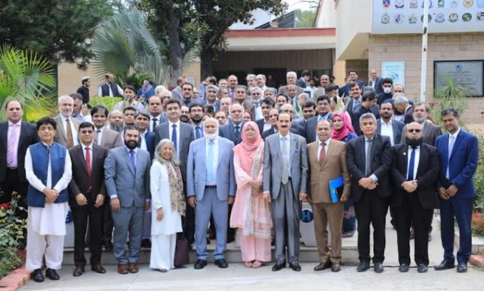HEC, varsity heads renew pledge to strengthen higher education sector for national uplift 