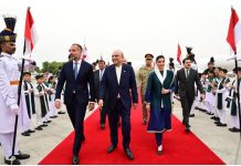 President Zardari, First lady welcome Prince Rahim Aga Khan V in Islamabad President Zardari, First lady welcome Prince Rahim Aga Khan V in Islamabad