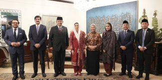 First Lady praises Indonesian envoy for investment forum success First Lady praises Indonesian envoy for investment forum success
