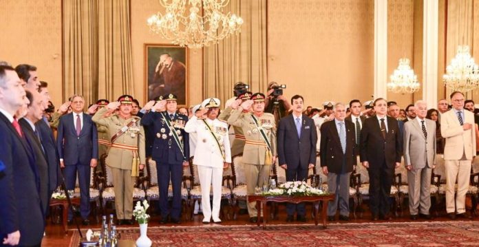 President confers Nishan-e-Imtiaz (Military) upon General Syed Aamer Raza HI (M), S Bt