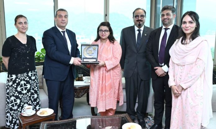 Shaza Fatima meets Azerbaijan’s outgoing ambassador