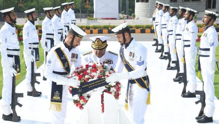Admiral Naveed Ashraf honors 1965 war heroes on Navy Day