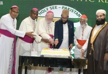 Peace, human dignity at heart of papal diplomacy Peace, human dignity at heart of papal diplomacy