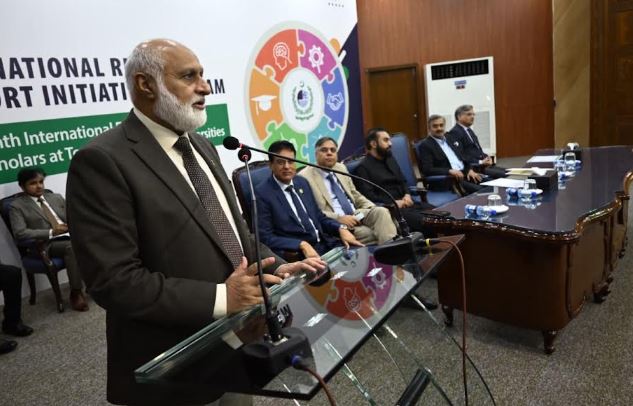 DNA 13-4 HEC Awards 200 International Fellowships under Flagship IRSIP Programme