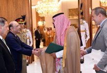 President receives credentials from French and Saudi envoys