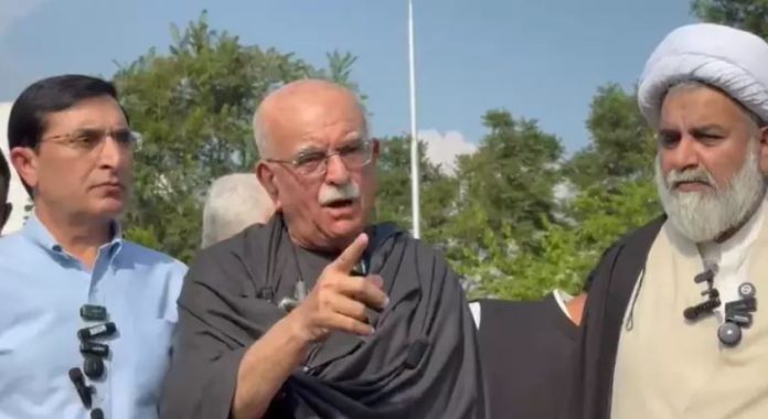 NEWS Achakzai draws Balochistan parallel as he flays Centre over governor's rule in KP