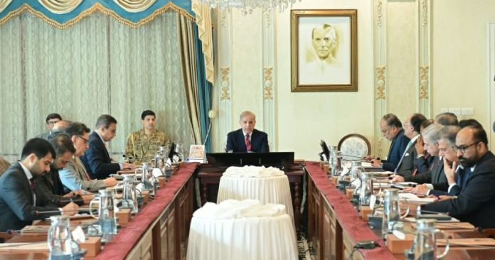 PM directs swift upgradation of ML-1, corporate-style reforms in Pakistan Railways